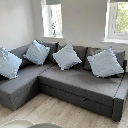 Flat 12 Palm Court-2